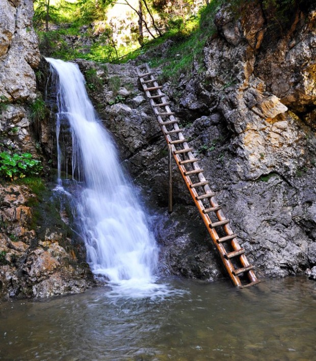 raztocky-vodopad-hiking_sk